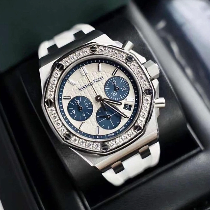 4abffd4331670675ea58e2fff6d456d4 BALLON BLEU DE CARTIER WATCH 36 mm,mechanical movement with automatic winding.yellow gold