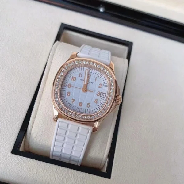 782a61110f6f4c4c638a2b78408b8f9c 5068R-010-Patek Philippe AQUANAUT-women