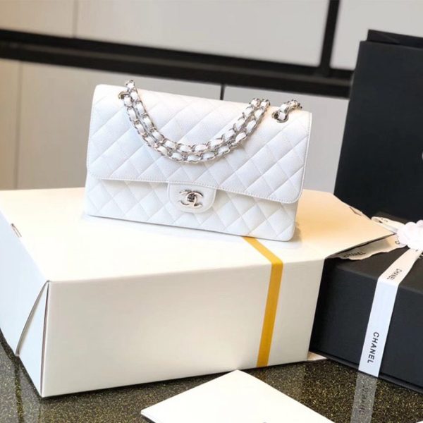 840f11873b475ba49a694f98f6a590ad CHANEL Classic Flap Handbag