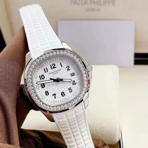 bd8d1701c69633ef8539779cdf93b453 5267/200A-Patek Philippe AQUANAUT