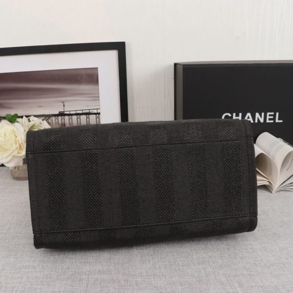 CHANEL Woven Straw Raffia Striped MediumDeauville Tote