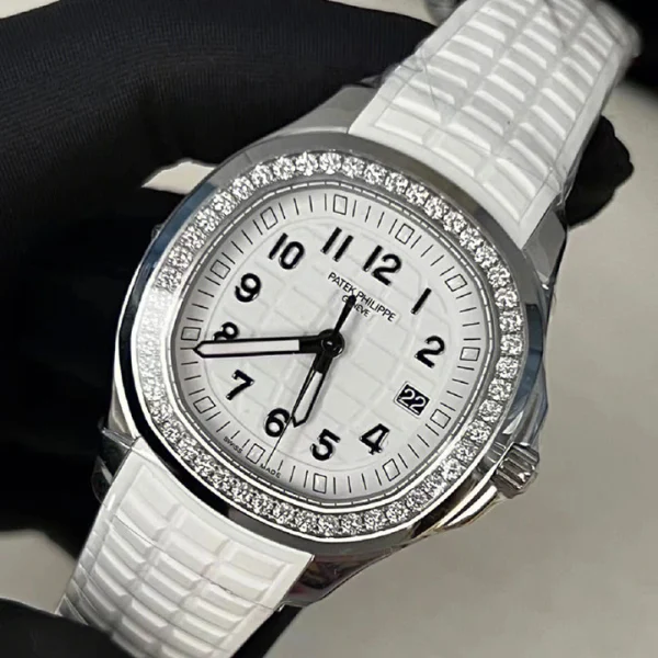 ef1ae926baa7b9a830ffbe1e24fbd4d1 5267/200A-Patek Philippe AQUANAUT