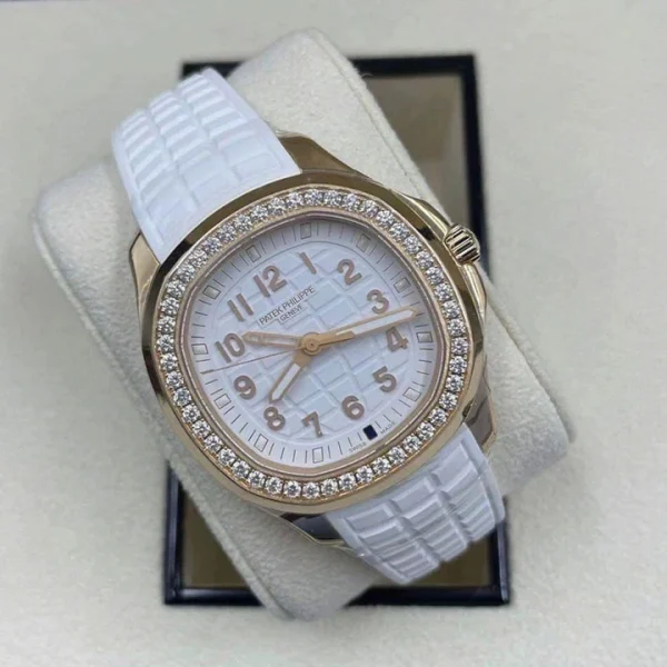 f479c5f0d5bcdb35097baa69638fe5c4 5269/200R-001-Patek Philippe AQUANAUT-women