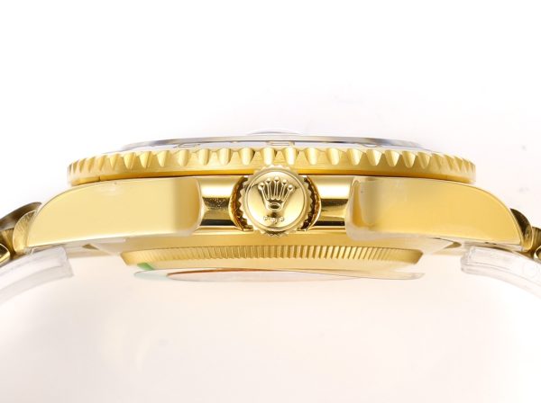 GMT-Masterll M126718GRNR-0001 Oyster, 40 mm, yellow gold
