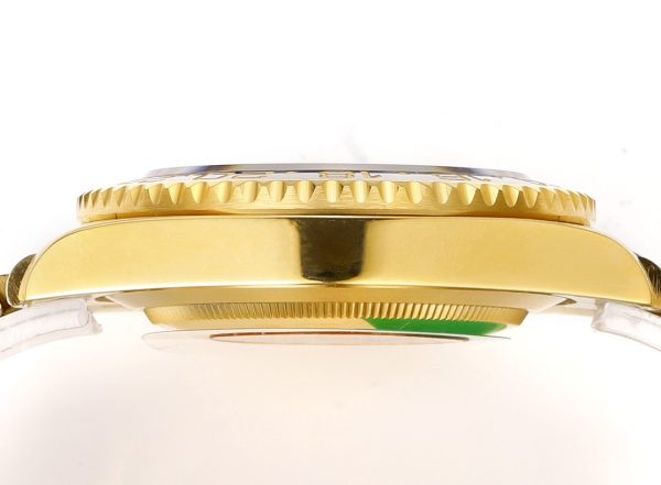 GMT-Masterll M126718GRNR-0001 Oyster, 40 mm, yellow gold