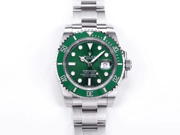 ROLEX SUBMARINER 116610LV-0002  40MM "HULK"