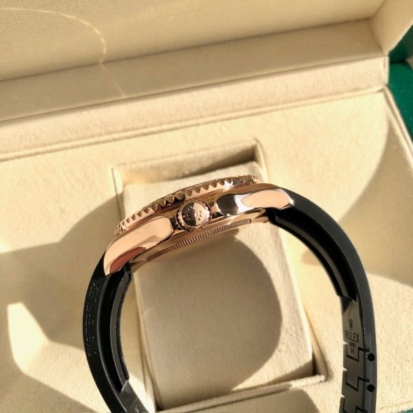 Rolex Yacht-Master 116695SATS, 40 mm, 18K rose gold