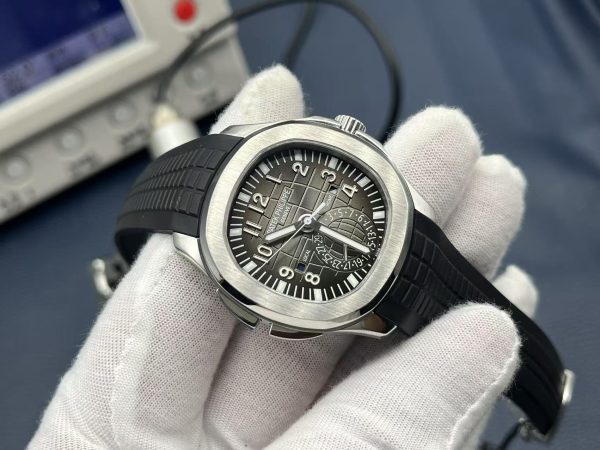 Patek Philippe AQUANAUT 5164A-001, Stainless Steel dual time zone, 40.8MM