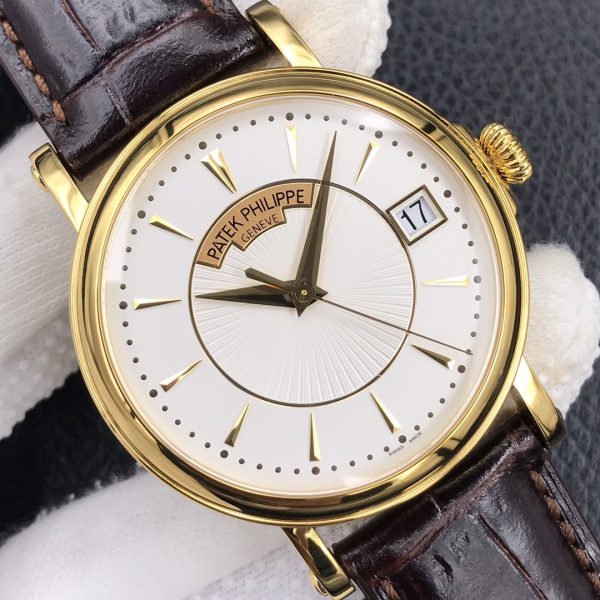 Patek Philippe Calatrava 5153J-001, 18K yellow gold, flip-up case back