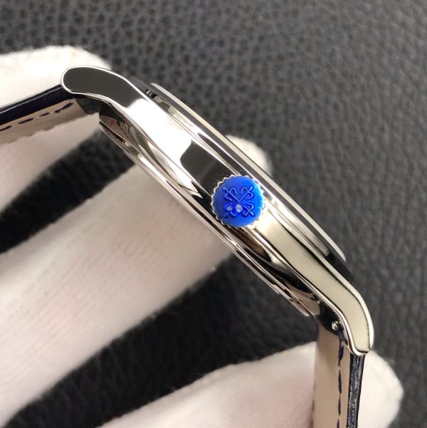 Patek Philippe Calatrava 5296G-001, 18K white gold, 38 mm