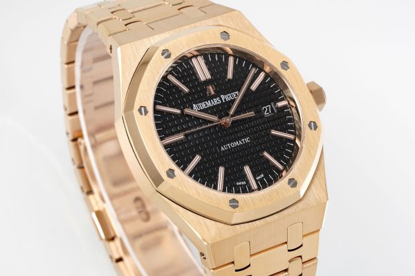Audemars Piguet Royal Oak 15400OR.OO.1220OR.01, 18K rose gold