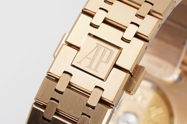 Audemars Piguet Royal Oak 15400OR.OO.1220OR.01, 18K rose gold