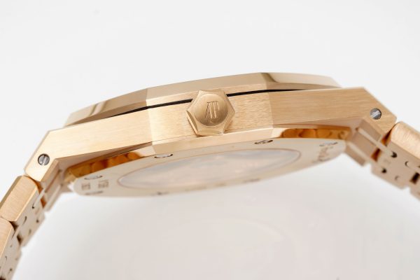 Audemars Piguet Royal Oak 15400OR.OO.1220OR.01, 18K rose gold