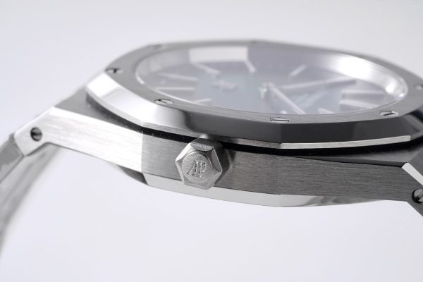 Audemars Piguet Royal Oak 15202PT.OO.1240PT.01 Stainless Steel Ultra-Thin, 39mm (Aurora Green)