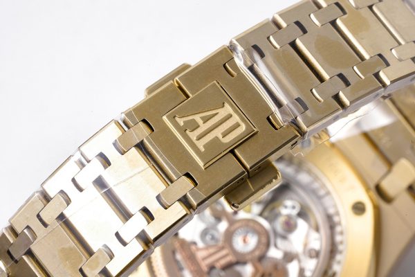 Audemars Piguet Royal Oak 15202BA.OO.1240BA.01 Stainless steel ultra-thin watch, 39 mm 18K yellow gold