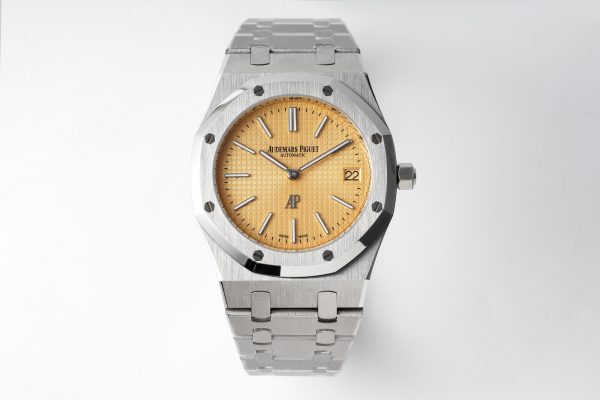 Audemars Piguet Royal Oak 15202BC.OO.1240BC.01 Stainless Steel Ultra-Thin, 39mm (Salmon)