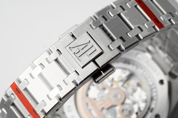 Audemars Piguet Royal Oak 15202BC.OO.1240BC.01 Stainless Steel Ultra-Thin, 39mm (Salmon)