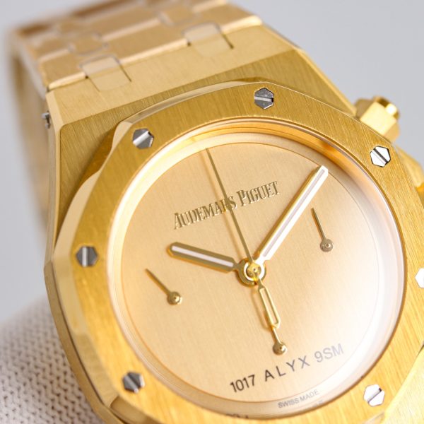Audemars Piguet Royal Oak 26240BA.OO.1320BA.01, 18K yellow gold