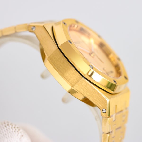 Audemars Piguet Royal Oak 26240BA.OO.1320BA.01, 18K yellow gold