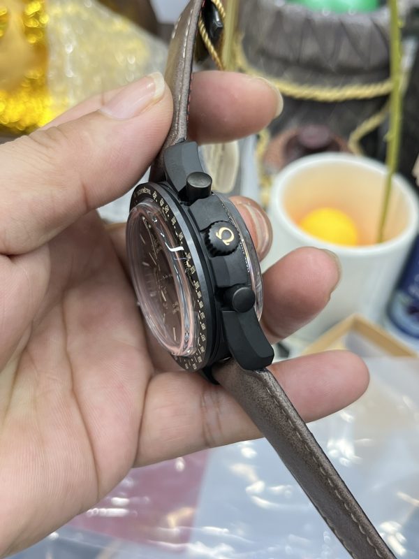 Speedmaster “Dark Side of the Moon” Ceramic, 311.92.44.51.01.006