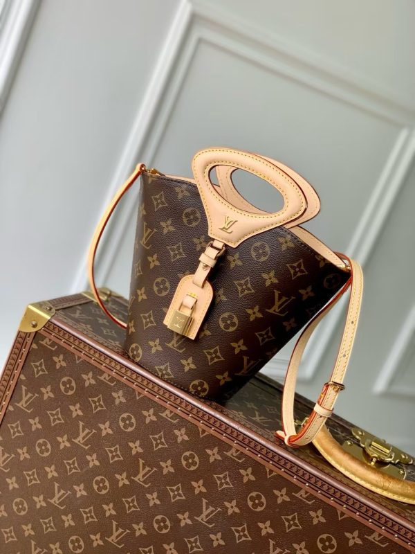 Louis Vuitton Rivage BB Bag M14680