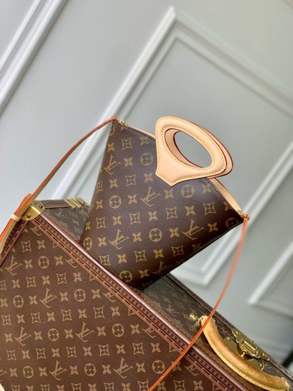 Louis Vuitton Rivage BB Bag M14680