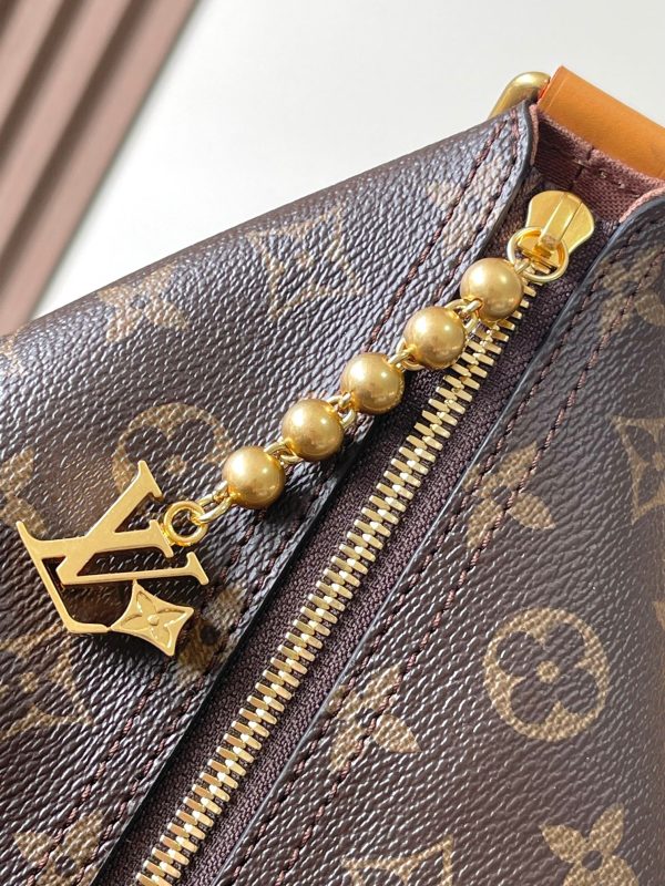 Vagabond Hobo Bag M14018