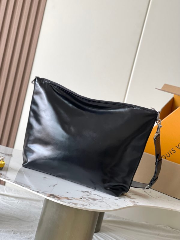 Vagabond Hobo Bag M13986