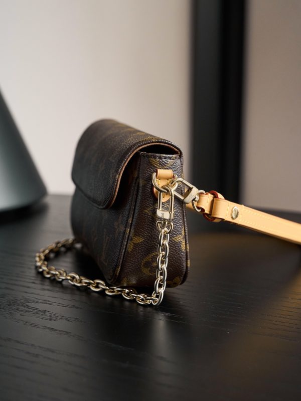 Ivy Wallet On Chain Bag M81911