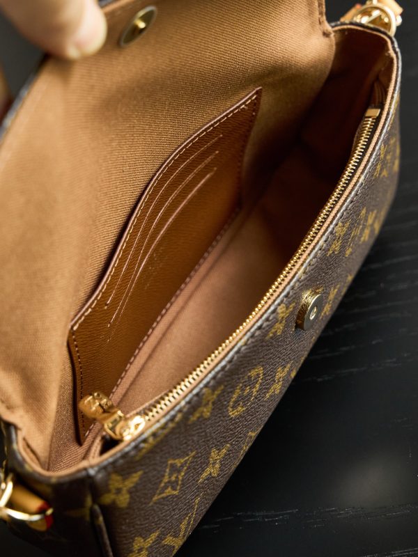 Ivy Wallet On Chain Bag M81911