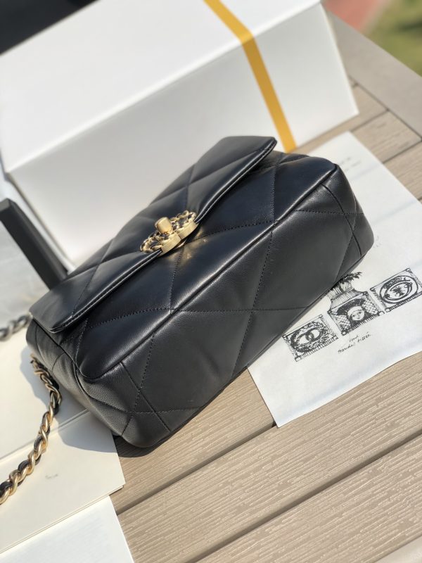 CHANEL 19 Handbag