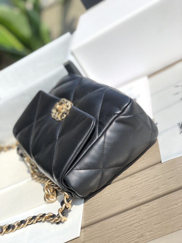 CHANEL 19 Handbag