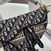 Saddle handbag
