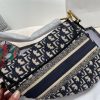 Saddle handbag