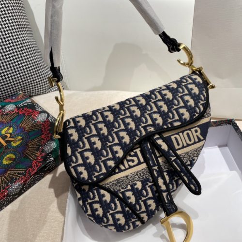 Saddle handbag