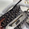 Saddle handbag