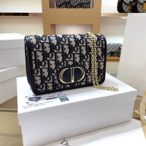 30 Montaigne 2-In-1 cloth handbag