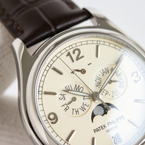 Patek Philippe Complications Series 5146G-001, 39 mm