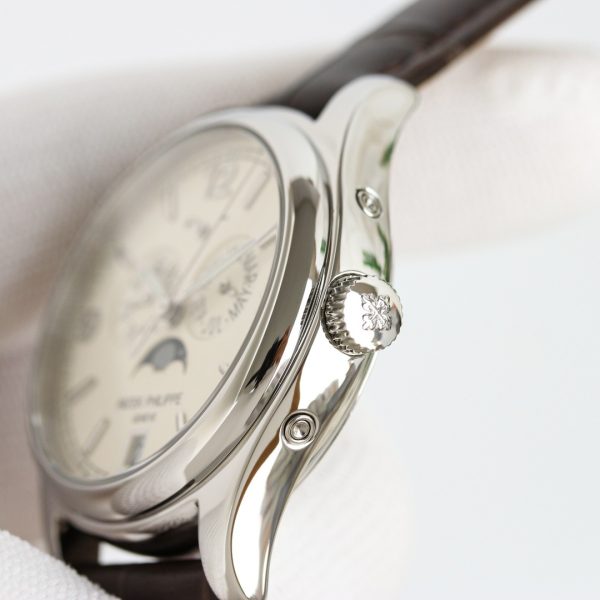 Patek Philippe Complications Series 5146G-001, 39 mm