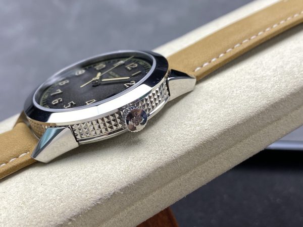 Patek Philippe Calatrava 5226G-001, 18K white gold, 40 mm