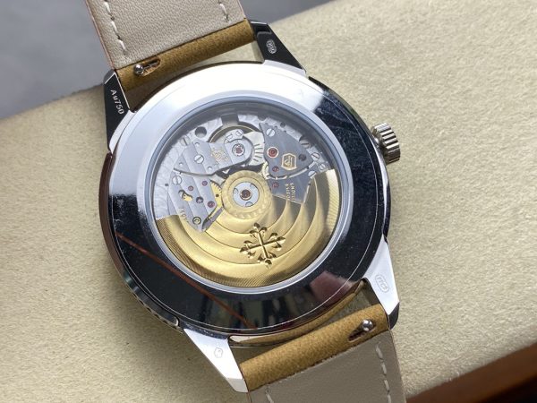 Patek Philippe Calatrava 5226G-001, 18K white gold, 40 mm