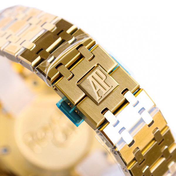 Audemars Piguet Royal Oak 26331BA.OO.1220BA.02, 18K Yellow Gold