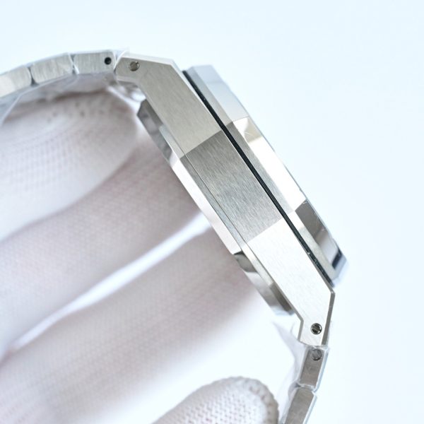Audemars Piguet Royal Oak 26240BC.OO.1320BC.01 Automatic/Stainless Steel