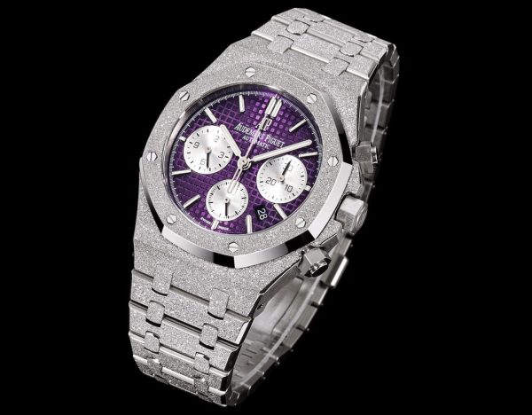Audemars Piguet Royal Oak 26331BC.GG.1224BC.01 Selfwinding Chronograph Frosted White Gold Purple Dial LIMITED EDITION OF 200