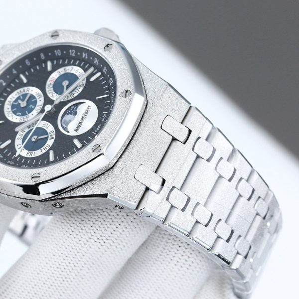 Audemars Piguet Royal Oak 26574BC.GG.1224BC.01 Automatic Chronograph Frosted White Gold Black Dial